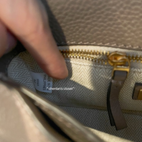 🔥NeW! Tory Burch Britten Convertible Crossbody - Picture 17 of 17